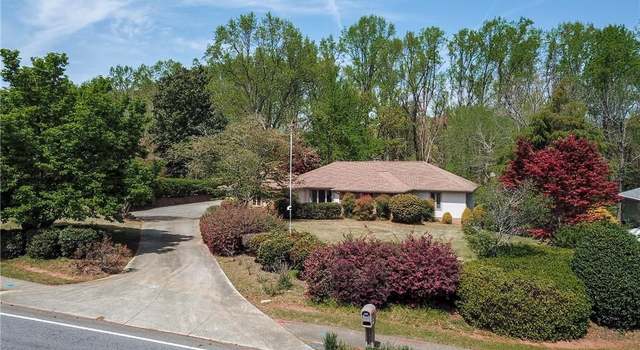 Photo of 660 Hembree Rd, Roswell, GA 30076