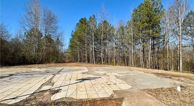 Photo of 330 Avalon Dr, Carrollton, GA 30117