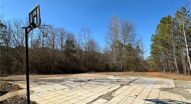 Photo of 330 Avalon Dr, Carrollton, GA 30117