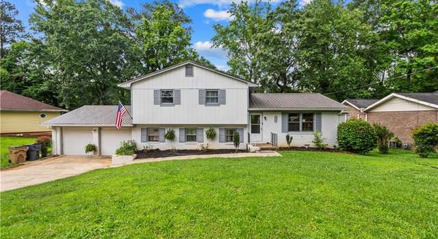 Photo of 6628 Londonderry Dr, Morrow, GA 30260
