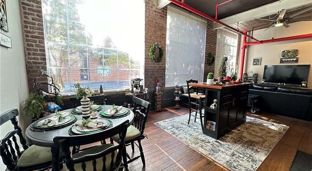 Photo of 301 Bradley St Apt A206, Carrollton, GA 30117