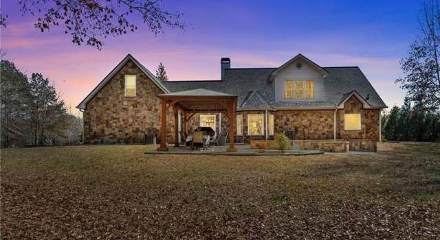 Photo of 212 Lakeview Dr, Newborn, GA 30056