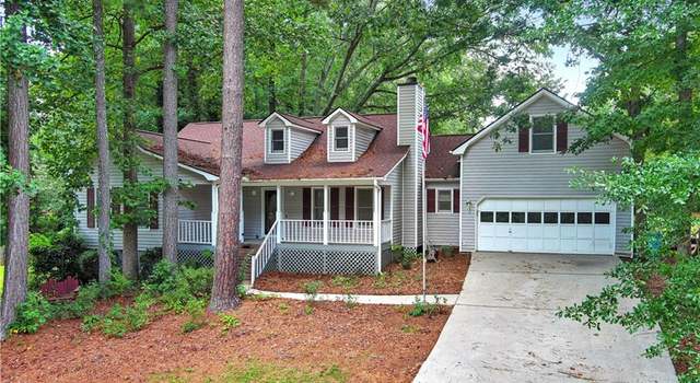 Photo of 136 Crown Forest Dr, Mcdonough, GA 30252