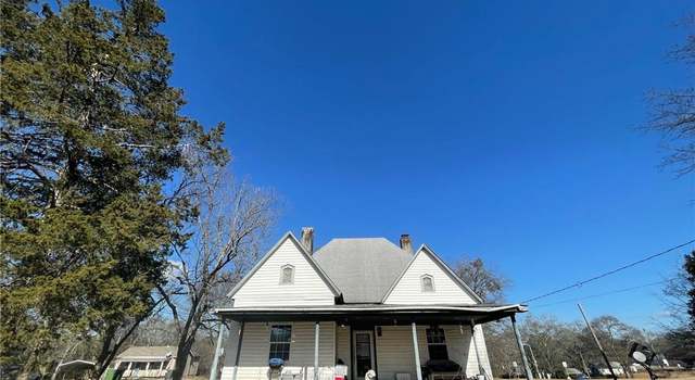 Photo of 366 Jordan St, Royston, GA 30662