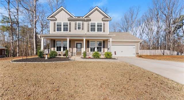 Photo of 332 Waterford Cir, Cornelia, GA 30531