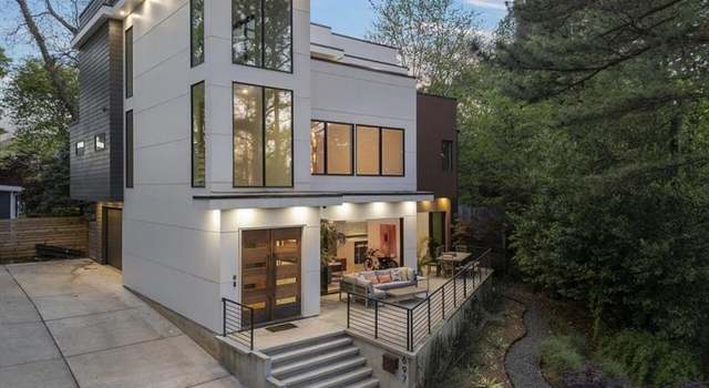 Photo of 697 Kendall St NE, Atlanta, GA 30312