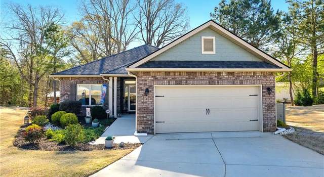 Photo of 745 Skyview Dr, Commerce, GA 30529