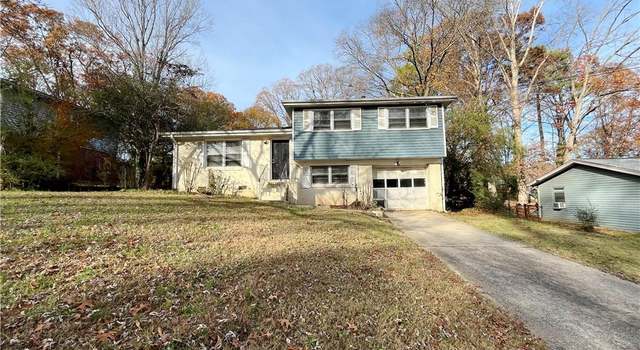 Photo of 422 Windsor Dr, Forest Park, GA 30297