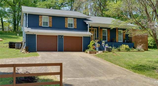 Photo of 2673 Rainbow Forest Dr, Decatur, GA 30034