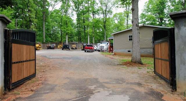 Photo of 208 Holiday Way, Carrollton, GA 30116