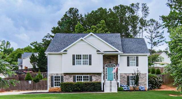 Photo of 6650 Crest Wood Ln, Douglasville, GA 30135