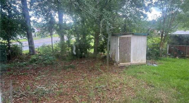 Photo of 406 Brookwood Dr, Thomaston, GA 30286