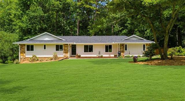 Photo of 1035 Hunterhill Dr, Roswell, GA 30075