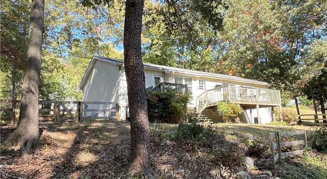 Photo of 4132 Greenwood Dr, Gainesville, GA 30506