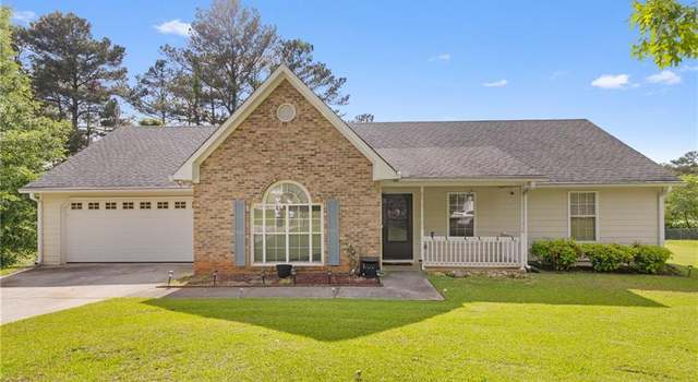 Photo of 129 Lakepointe Ct, Stockbridge, GA 30281