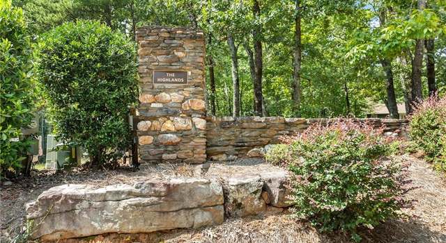 Photo of 347 Highlands Dr, Clarkesville, GA 30523