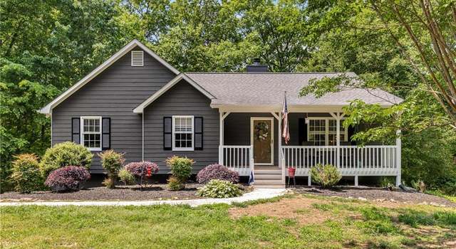 Photo of 588 Peachtree Dr SE, White, GA 30184