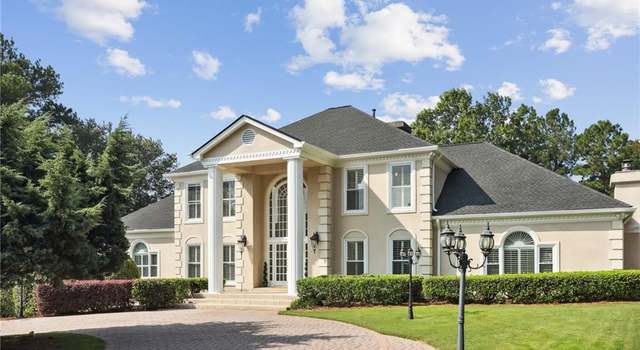 Photo of 721 Club Ln S, Marietta, GA 30067