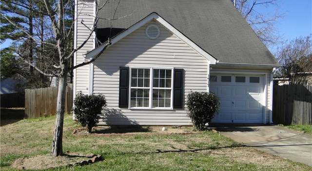 Photo of 1517 Edgemoor Ln, Douglasville, GA 30134
