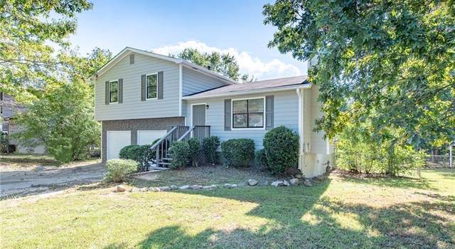 Photo of 1715 Olde Oak Dr, Lithia Springs, GA 30122
