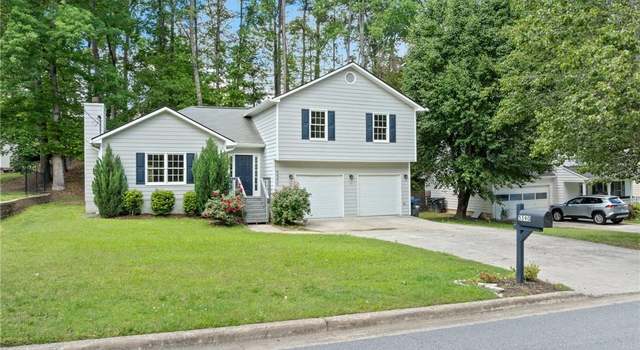Photo of 5590 Princeton Oaks Dr, Sugar Hill, GA 30518