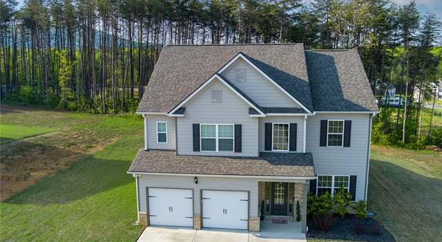 Photo of 61 N Village Cir, Rydal, GA 30171