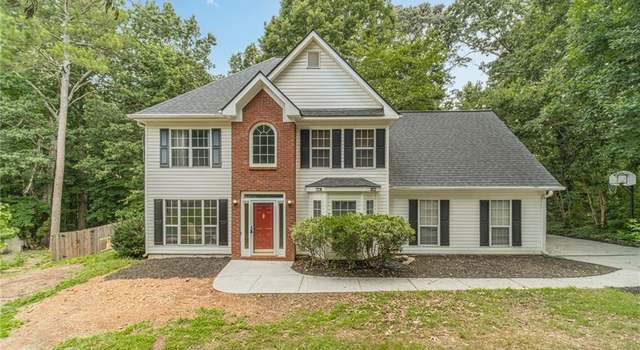 Photo of 3045 Summit Ln, Monroe, GA 30655