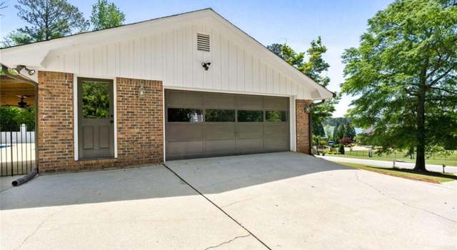 Photo of 3222 Bay View Dr, Jonesboro, GA 30236