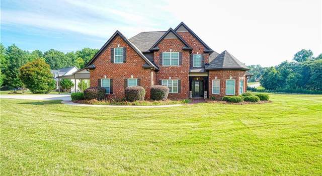 Photo of 90 Green Valley Dr, Oxford, GA 30054