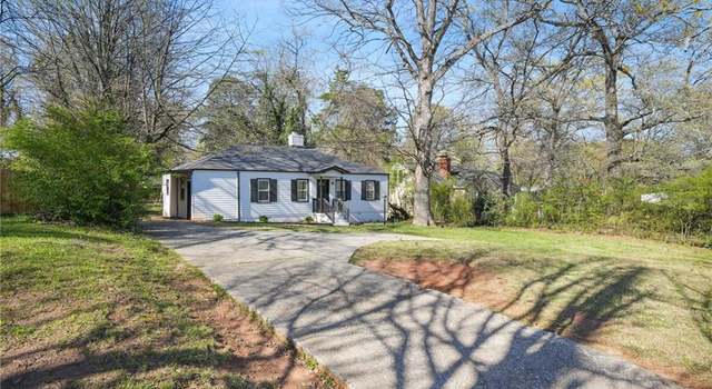 Photo of 1013 Columbia Dr, Decatur, GA 30030