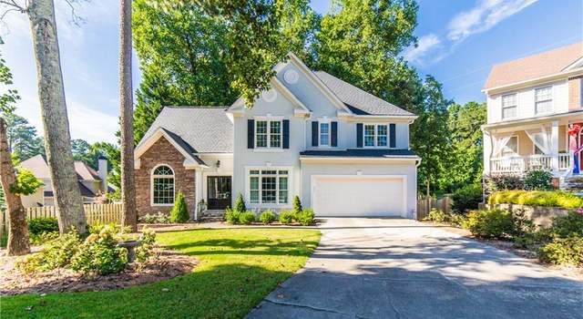 Photo of 210 W Brookhollow Ct, Johns Creek, GA 30022