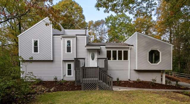 Photo of 10810 Shagbark Trl, Roswell, GA 30075