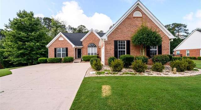 Photo of 7090 Valley Landing Ct, Cumming, GA 30041