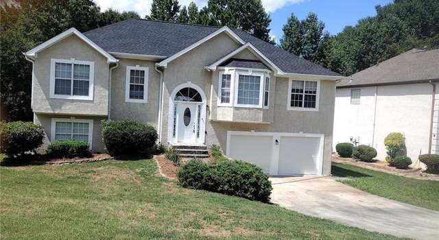 Photo of 9399 Whaleys Lake Ln, Jonesboro, GA 30238