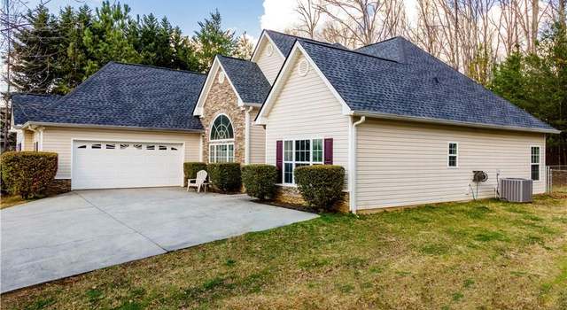 Photo of 25 Cherokee Hills Dr, Rydal, GA 30171