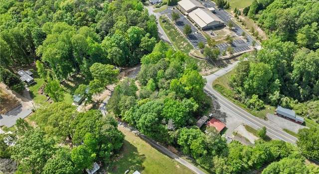 Photo of 2705 Pierce Rd, Gainesville, GA 30507