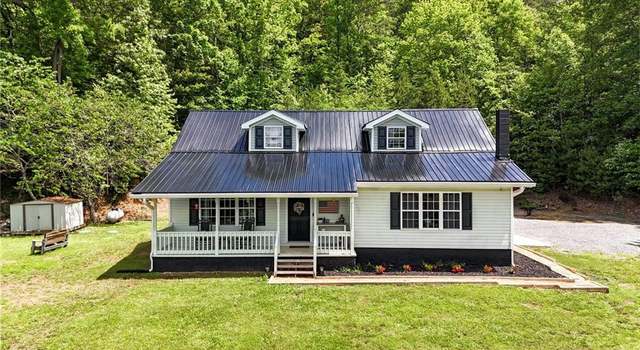 Photo of 687 W Price Creek Rd, Talking Rock, GA 30175