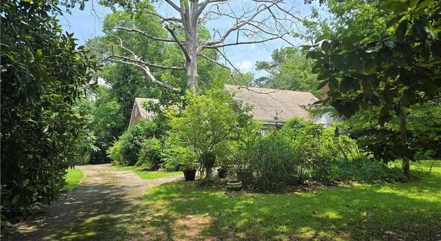 Photo of 1526 Snapfinger Rd, Decatur, GA 30032