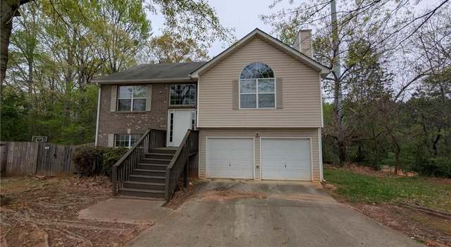 Photo of 3413 Creekview Dr, Rex, GA 30273