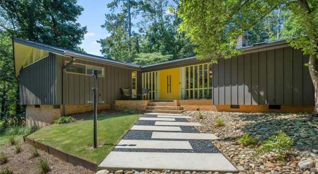 Photo of 2066 Fairgreen Dr, Stone Mountain, GA 30087
