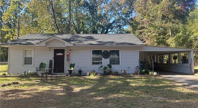 Photo of 825 Pamela Dr, Griffin, GA 30224