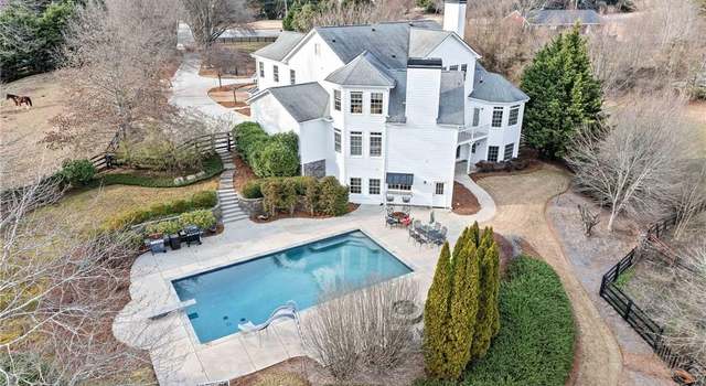 Photo of 401 Nichols Dr, Suwanee, GA 30024