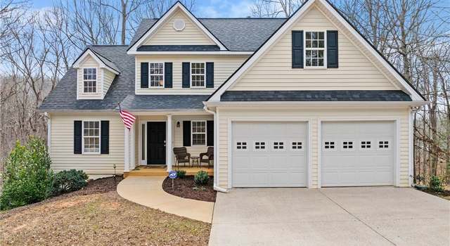 Photo of 408 Valley Brook Cir W, Dawsonville, GA 30534