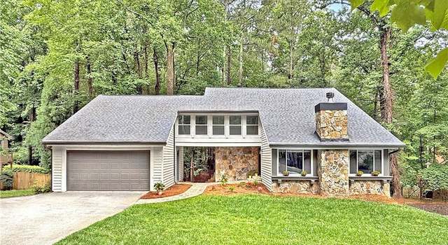 Photo of 2435 Roxburgh Dr, Roswell, GA 30076