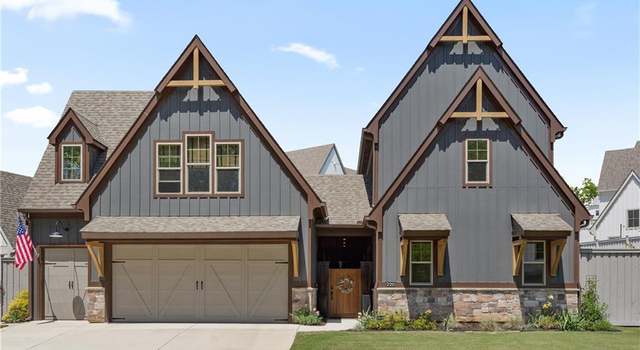 Photo of 220 Arbor Garden Cir, Newnan, GA 30265