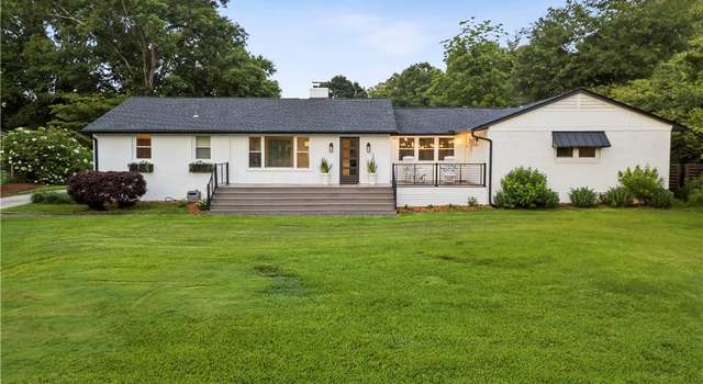 Photo of 320 N Church St, Winterville, GA 30683