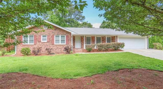 Photo of 5306 Corinth Cir, Stone Mountain, GA 30087