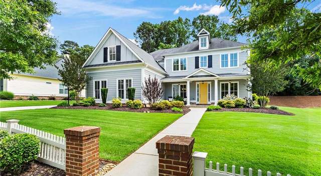 Photo of 4115 Williams Point Dr, Cumming, GA 30028