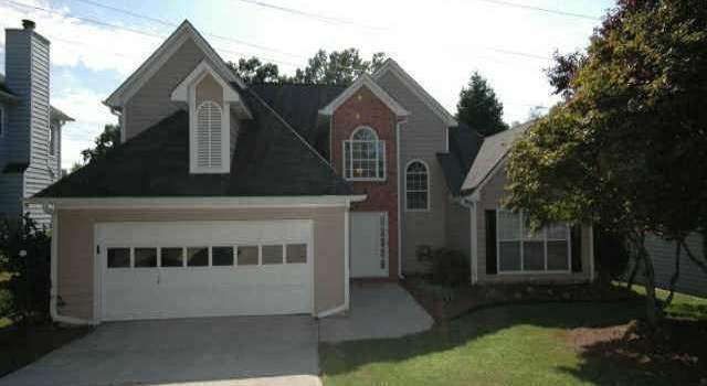 Photo of 2280 Chimney Walk Dr, Suwanee, GA 30024