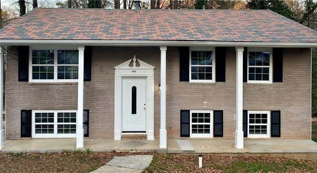 Photo of 1032 Brian Ln, Forest Park, GA 30297